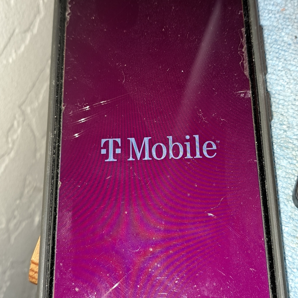 A11 SAMSUNG PHONE WORKS GREAT AND IN GOOD CONDITION